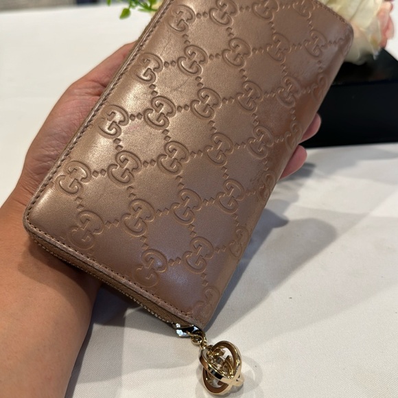 Authentic Gucci patent Guccisima zippy wallet - Picture 2 of 13